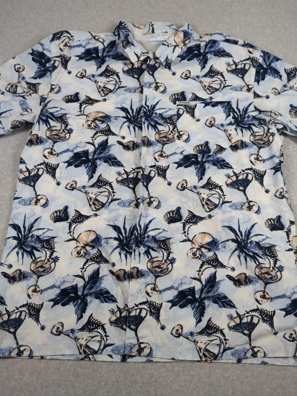 Columbia PFG Shirt Men's Large Short Sleeve Vented Fishing Outdoor Button Up